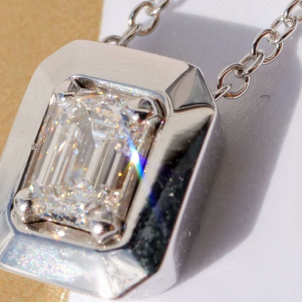 Diamond Emeraldcut Necklace GIA Certificate 0.30 ct River E VVS 18kt Whitegold